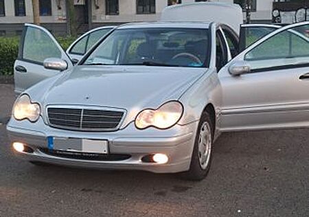 Mercedes-Benz C 180 Schalter