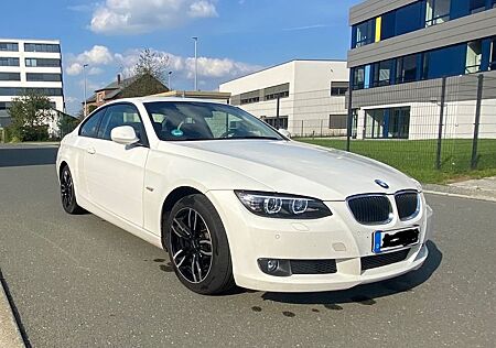 BMW 320i -Angel Eyes, 8 -fach-bereift