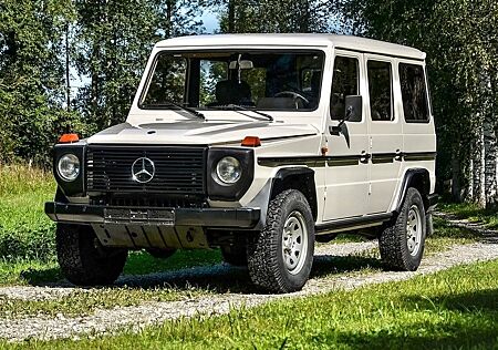 Mercedes-Benz G 240 W460