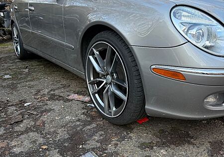 Mercedes-Benz E 500 ELEGANCE Elegance