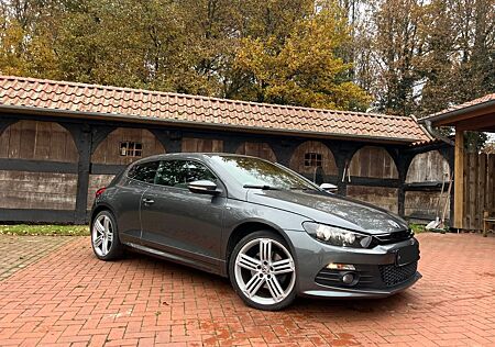 VW Scirocco Volkswagen *R-Line*1.4 TSI*19-Zoll*8fach-bereift