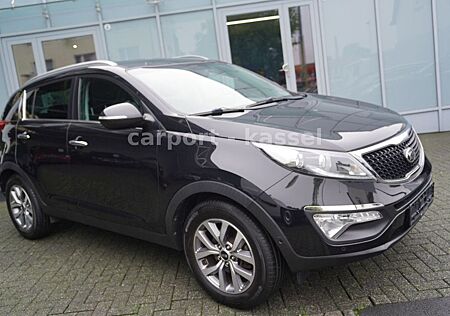 Kia Sportage Dream Team 2WD Navi/Leder/AHK/Euro 6