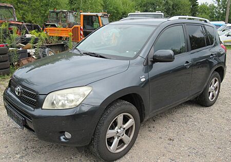 Toyota RAV 4 2.2 D-4D=4x4=4WD=Klimaaut.=Tüv 9-25=