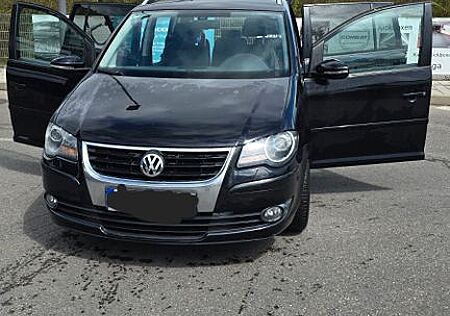 VW Touran Volkswagen 1.4 TSI Highline 7 Sitzer