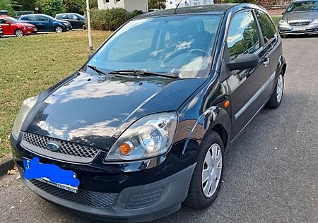 Ford Fiesta mit neuem TÜV 08/2027 VB