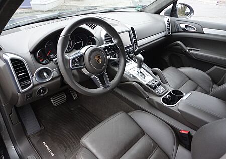 Porsche Cayenne GTS Garantie PDCC