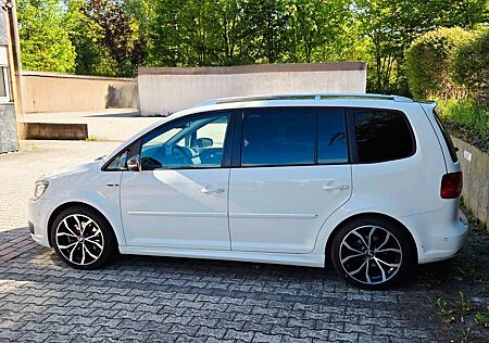 VW Touran Volkswagen 1.4 TSI 125 kW DSG Highline, Standheizung