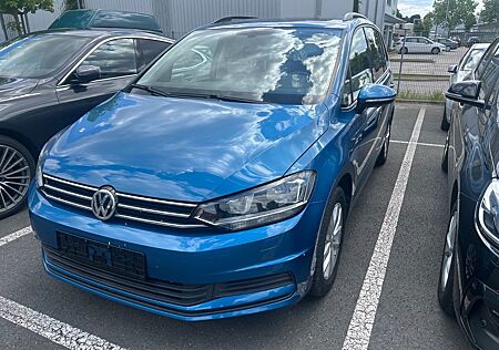 VW Touran Volkswagen Comfortline / PANO / 7 SITZE