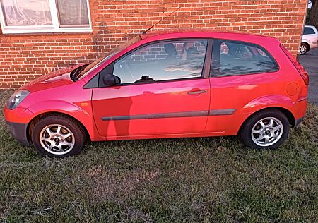 Ford Fiesta 1.3 51 kW Ambiente Ambiente