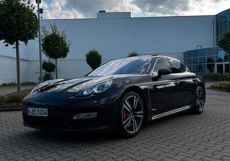 Porsche Panamera Turbo Sport-Crono VOLL