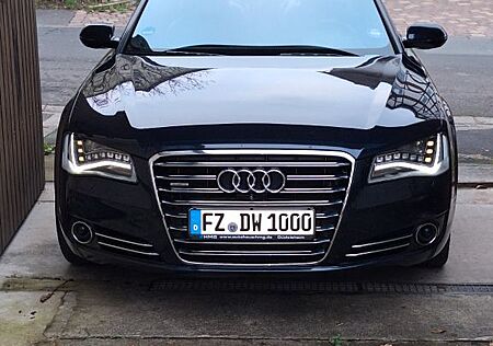 Audi A8 4.0 TFSI tiptronic quattro -