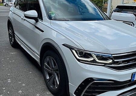 VW Tiguan Volkswagen 1.5 TSI OPF DSG R-Line R-Line