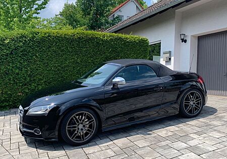 Audi TTS Roadster 2.0 TFSI quattro -