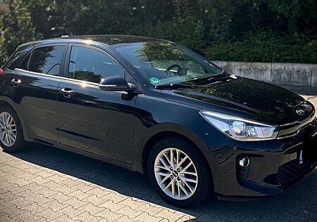 Kia Rio 1.4 Dream-Team Edition Apple Car Play 16"Alu