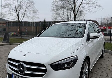 Mercedes-Benz B 200 -