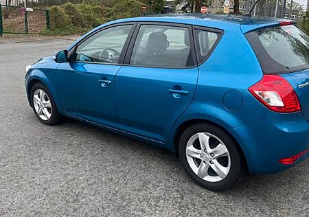 Kia Cee'd / Ceed