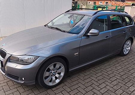 BMW 325i xDrive Touring -