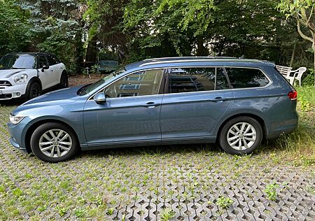 VW Passat Variant Volkswagen 2.0 TDI DSG Comfortline Varia...