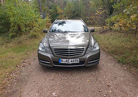 Mercedes-Benz E 220 CDI T BlueEFFICIENCY AVANTGARDE AVANTGARDE