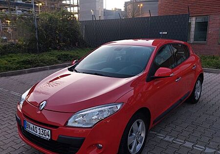 Renault Megane Dynamique 1.6 16V 110 Dynamique
