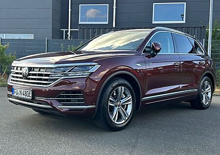 VW Touareg Volkswagen 3.0 V6 eHybrid 4MOTION Elegance Pano