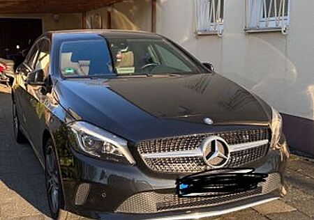 Mercedes-Benz A 250 4MATIC Urban DCT Urban