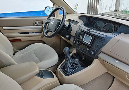 Ssangyong Rodius 2,7 D