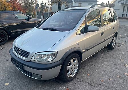 Opel Zafira A Elegance