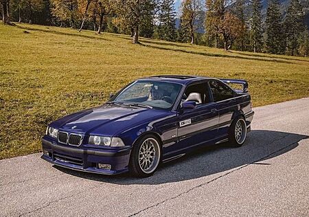 BMW 328i Coupe M-Paket *noch eine Woche verfügbar*