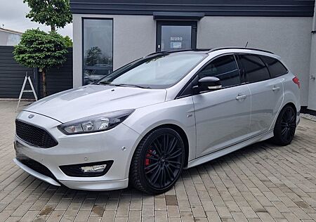 Ford Focus 1.0 Turnier ST-Line