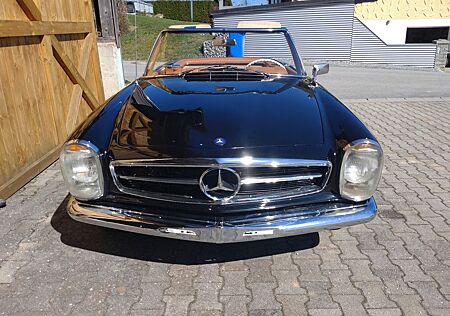 Mercedes-Benz 230 SL Pagode W113