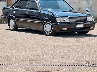Toyota Crown Sedan Royal Saloon G