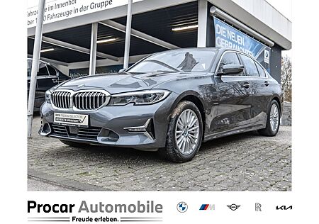 BMW 320d xDrive Luxury Line Head-Up HiFi KAMERA LASE