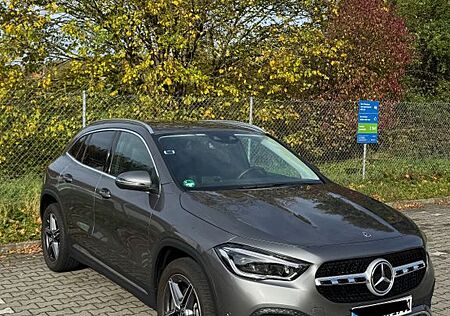 Mercedes-Benz GLA 200 -Memory, Buisness Paket, AHK, MBUX,Tempom