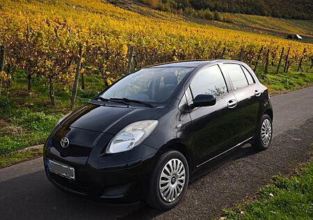 Toyota Yaris 1,0-l-Dual-VVT-i Cool Cool