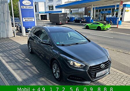 Hyundai i40 cw blue Trend 1,7 CRDI 1.Hd