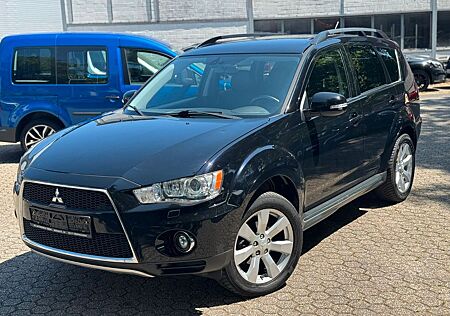 Mitsubishi Outlander Intense 4WD 2.2 D Automatik / 7-Sitzer