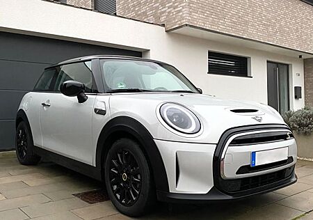 Mini Cooper SE Classic Trim