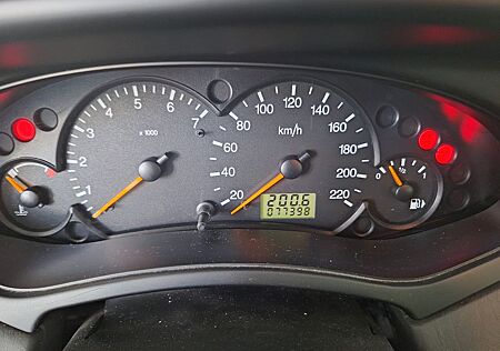 Ford Focus 1.4 -