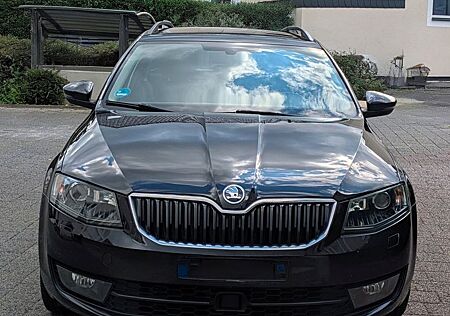 Skoda Octavia 2.0 TDI DSG Joy Combi Joy