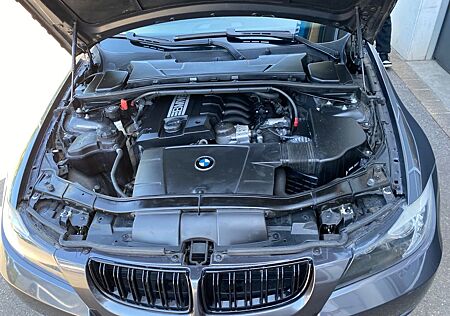 BMW 318i -