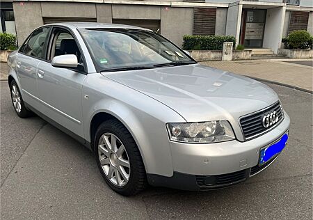 Audi A4 2.4 multitronic