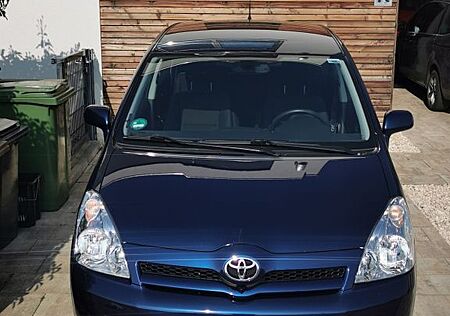 Toyota Corolla Verso 1.8 Executive MMT 1-Besitz TüV NEU