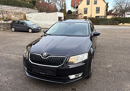 Skoda Octavia Combi Elegance- Automatik -Panorama