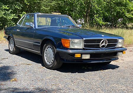 Mercedes-Benz SL 560