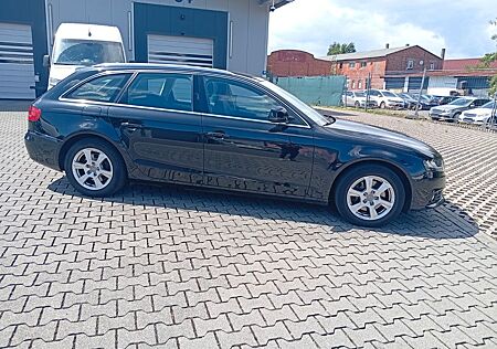 Audi A4 Avant Attraction Klima Alu .PDC AHK