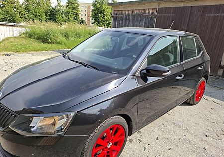 Skoda Fabia 1.2l TSI Cool Ed. Red&Grey rote Felgen...
