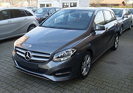 Mercedes-Benz B 200 Urban / 17.398 Kilometer / 1. Besitz