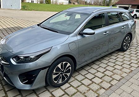 Kia Cee'd Sportswagon 1.6 GDI Plug-In Hybrid Vis...