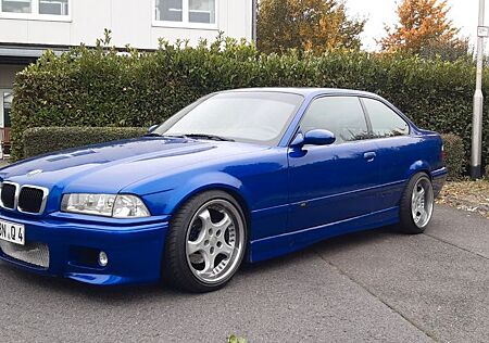 BMW 328i Coupe
